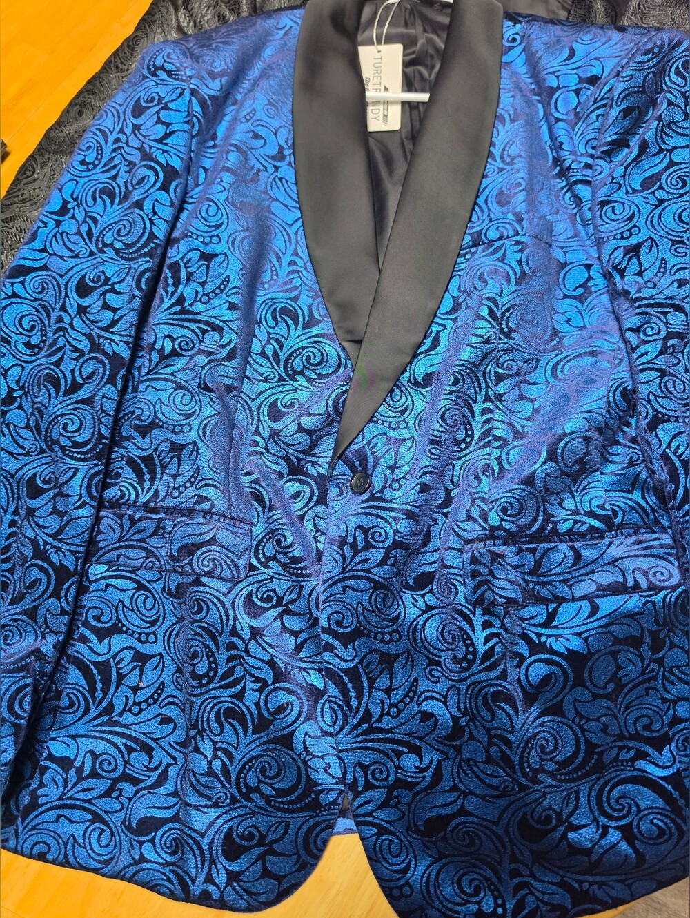 Men's Jacket - Picture 2 of 4